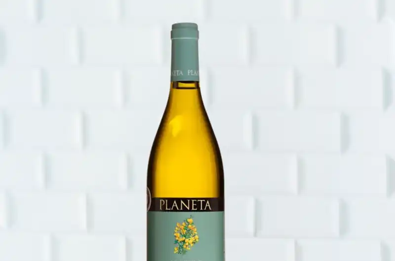 Alastro Planeta Sicilia (Sicily), White - Grecanico 80 %, Sauvignon blanc 20 % - Fruity and vibrant (750 ml)