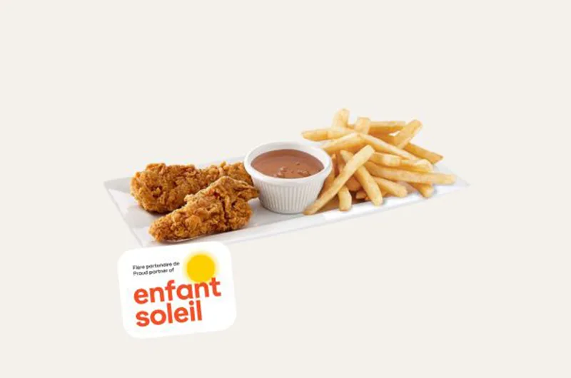 Filets de poulet avec deux filets de poulet servis avec un accompagnement au choix